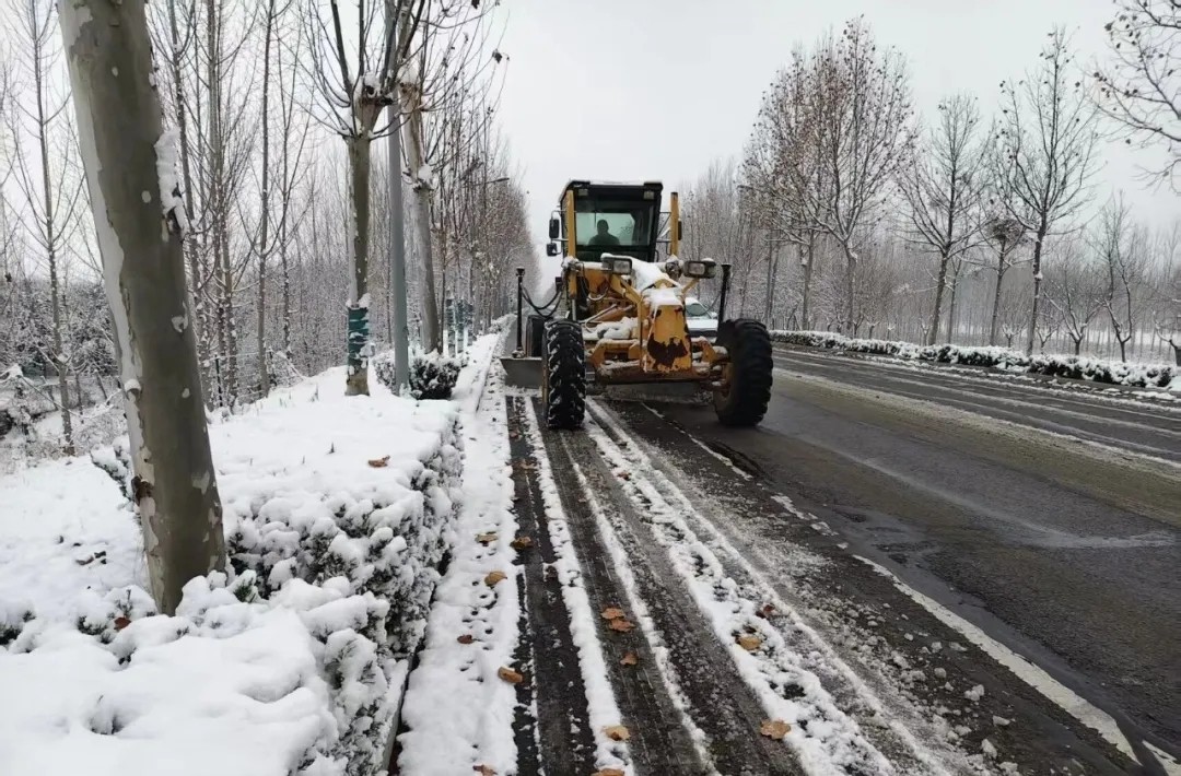 雪天护航！曲阜多部门迎寒而上